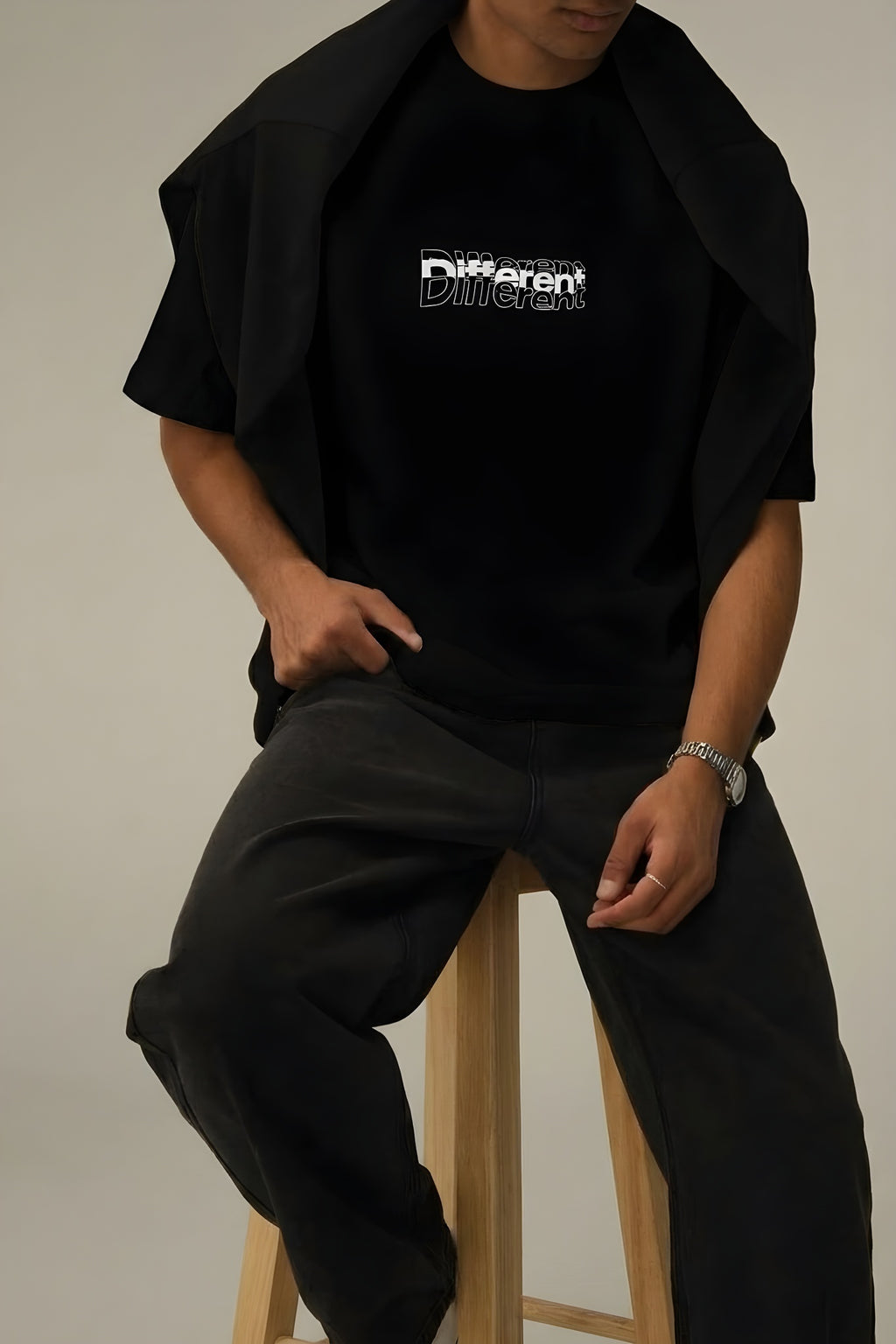 Erkek Siyah Different Oversize Fit Bol Geniş Kalıp Salaş Kesim T-shirt