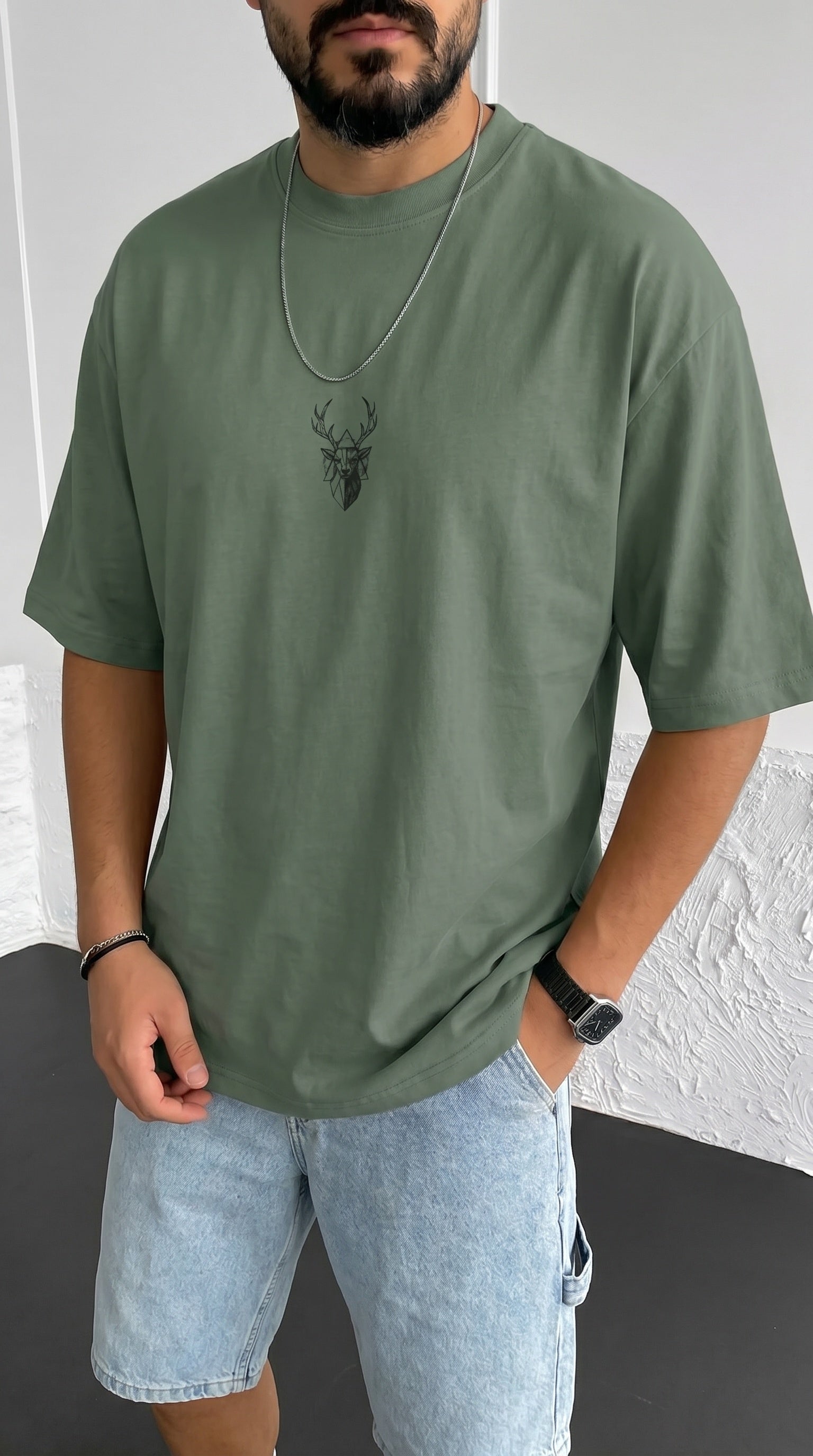Erkek Açık Yeşil Geyik Baskılı Oversize Fit Bol Geniş Kalıp Salaş Kesim T-shirt