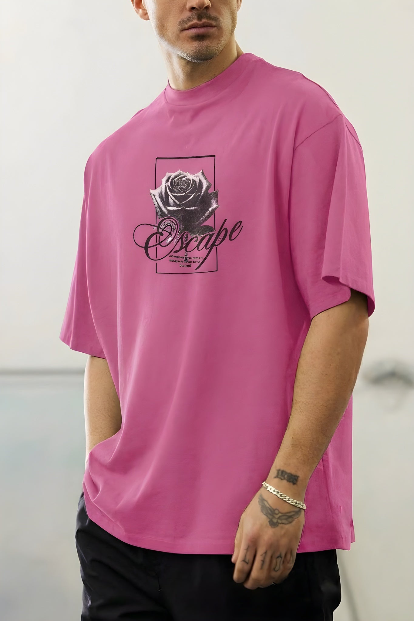 Erkek Fuşya Pembe Black Rose Oversize Fit Bol Geniş Kalıp Salaş Kesim T-shirt