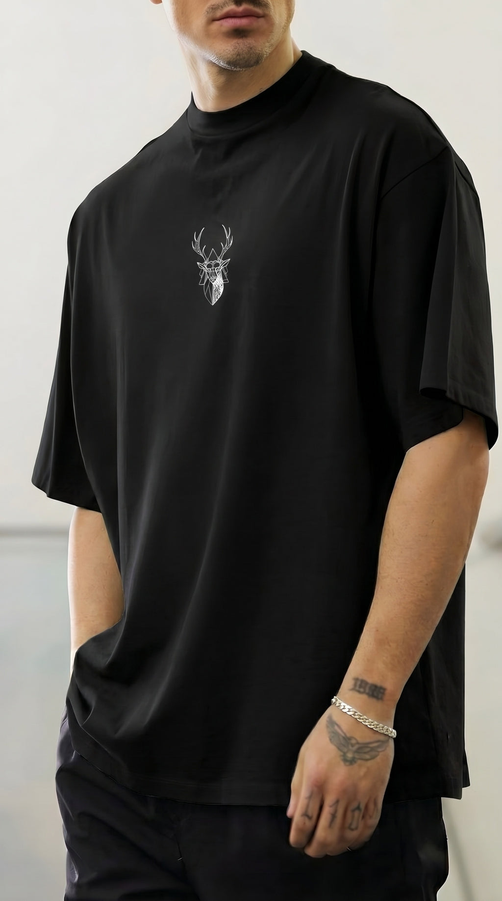 Erkek Siyah Geyik Baskılı Oversize Fit Bol Geniş Kalıp Salaş Kesim T-shirt