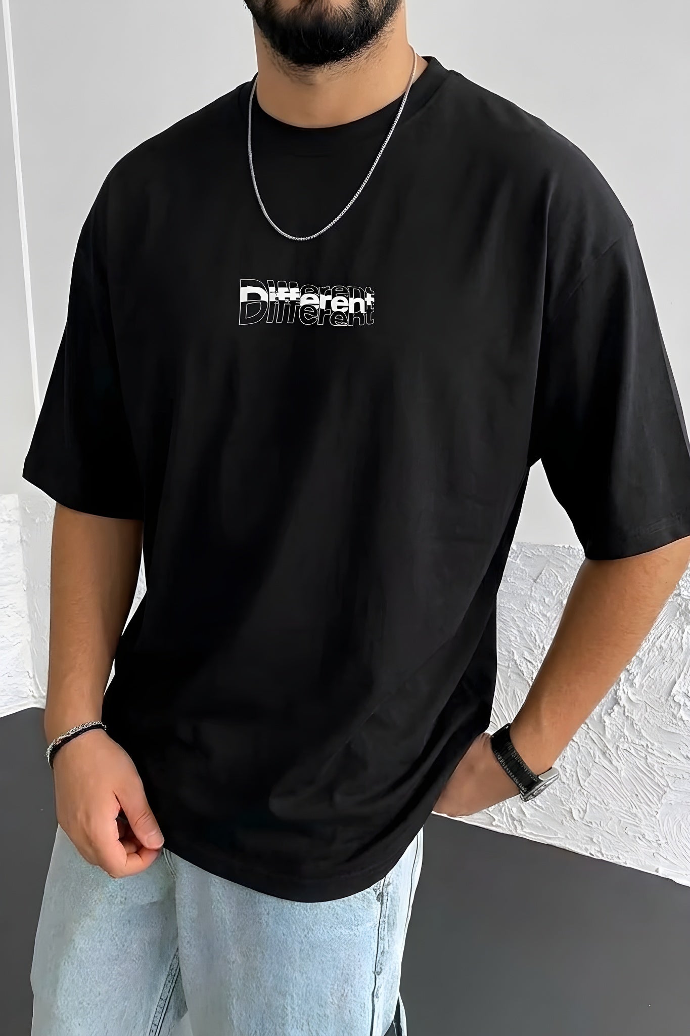 Erkek Siyah Different Oversize Fit Bol Geniş Kalıp Salaş Kesim T-shirt