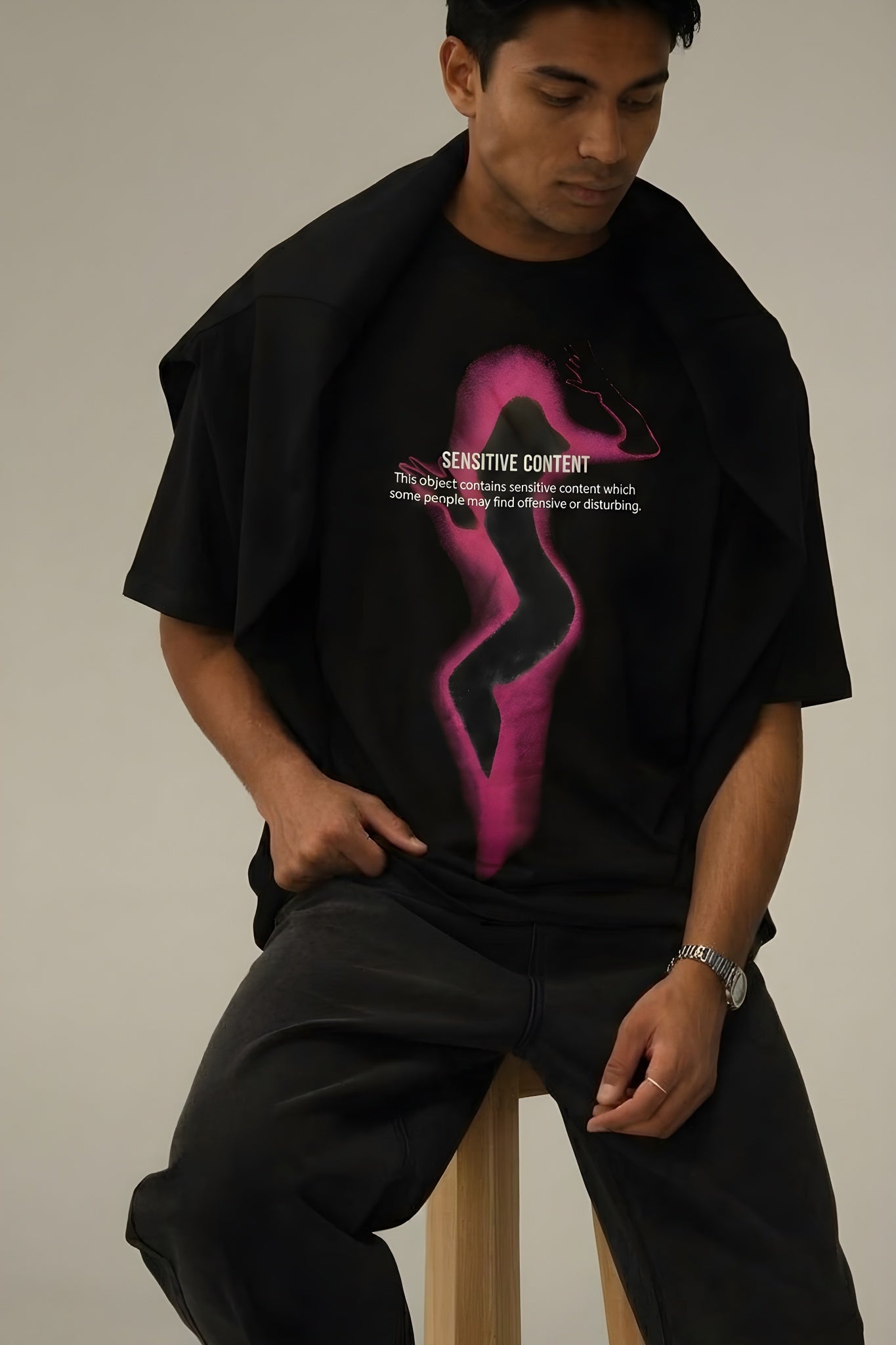 Erkek Siyah Siluet Sensitive Content Oversize Fit Bol Geniş Kalıp Salaş Kesim T-shirt