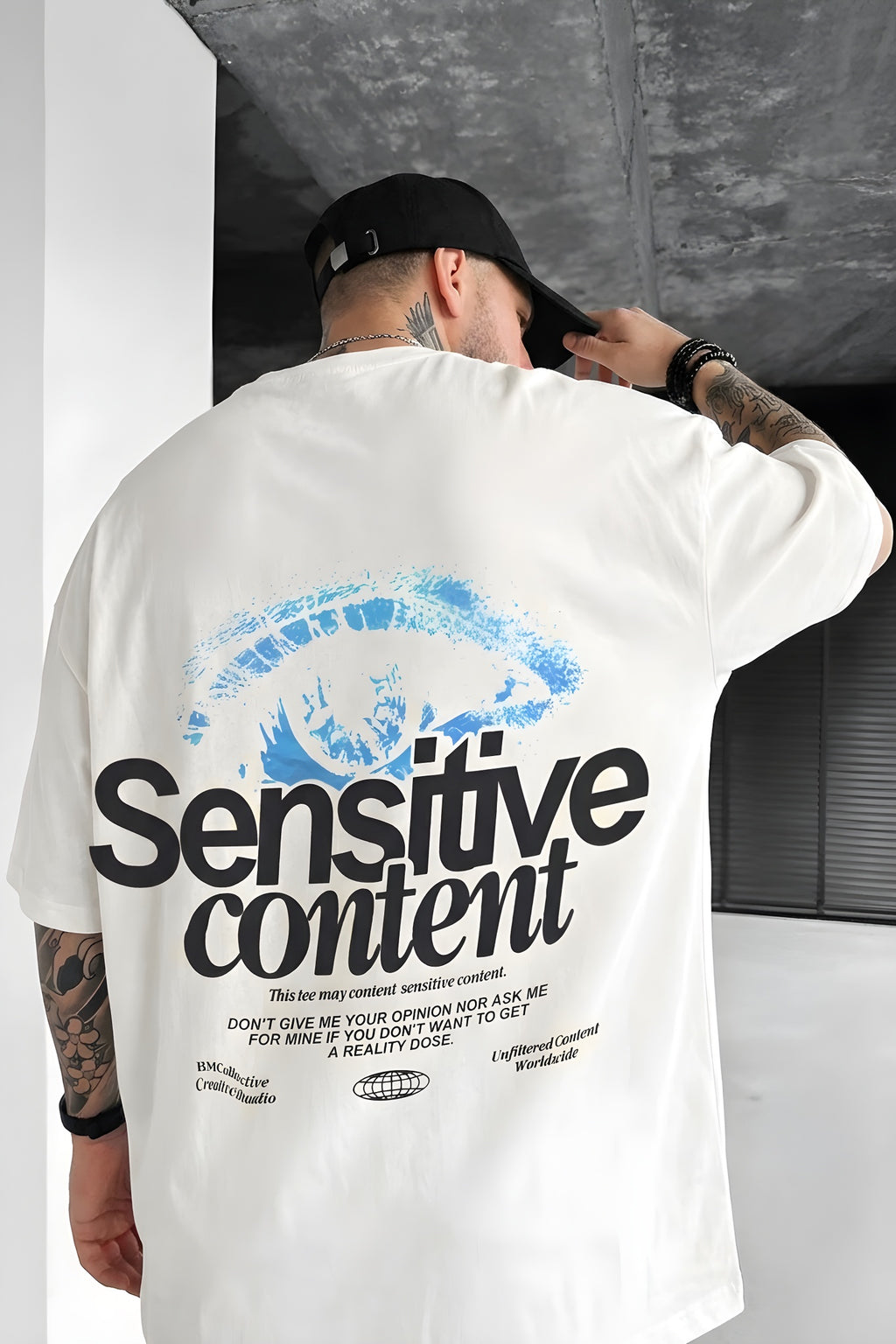 Erkek Ekru Beyaz Göz Baskılı Sensitive Oversize Fit Bol Geniş Kalıp Salaş Kesim T-shirt