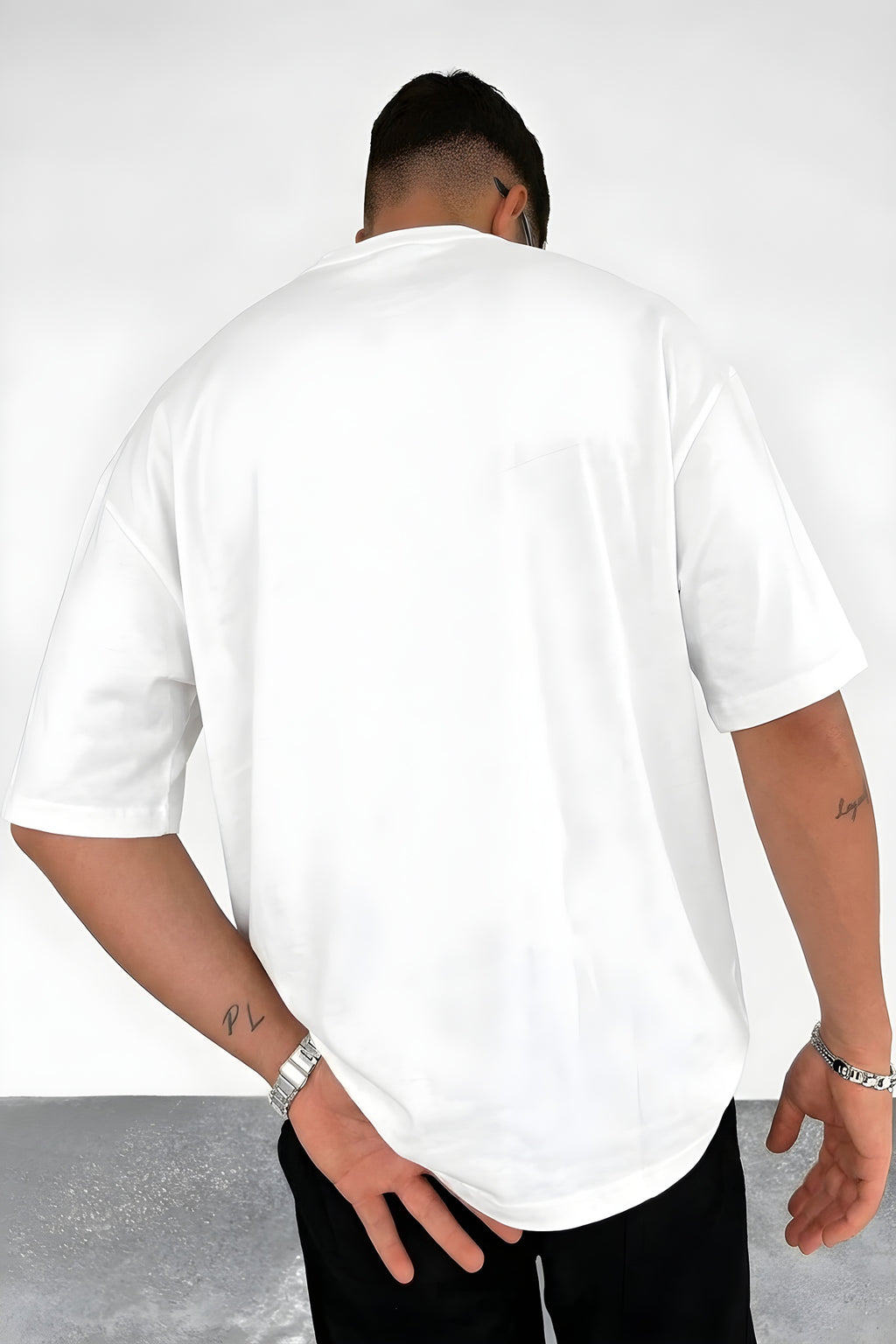 Erkek Ekru Beyaz Black Rose Oversize Fit Bol Geniş Kalıp Salaş Kesim T-shirt