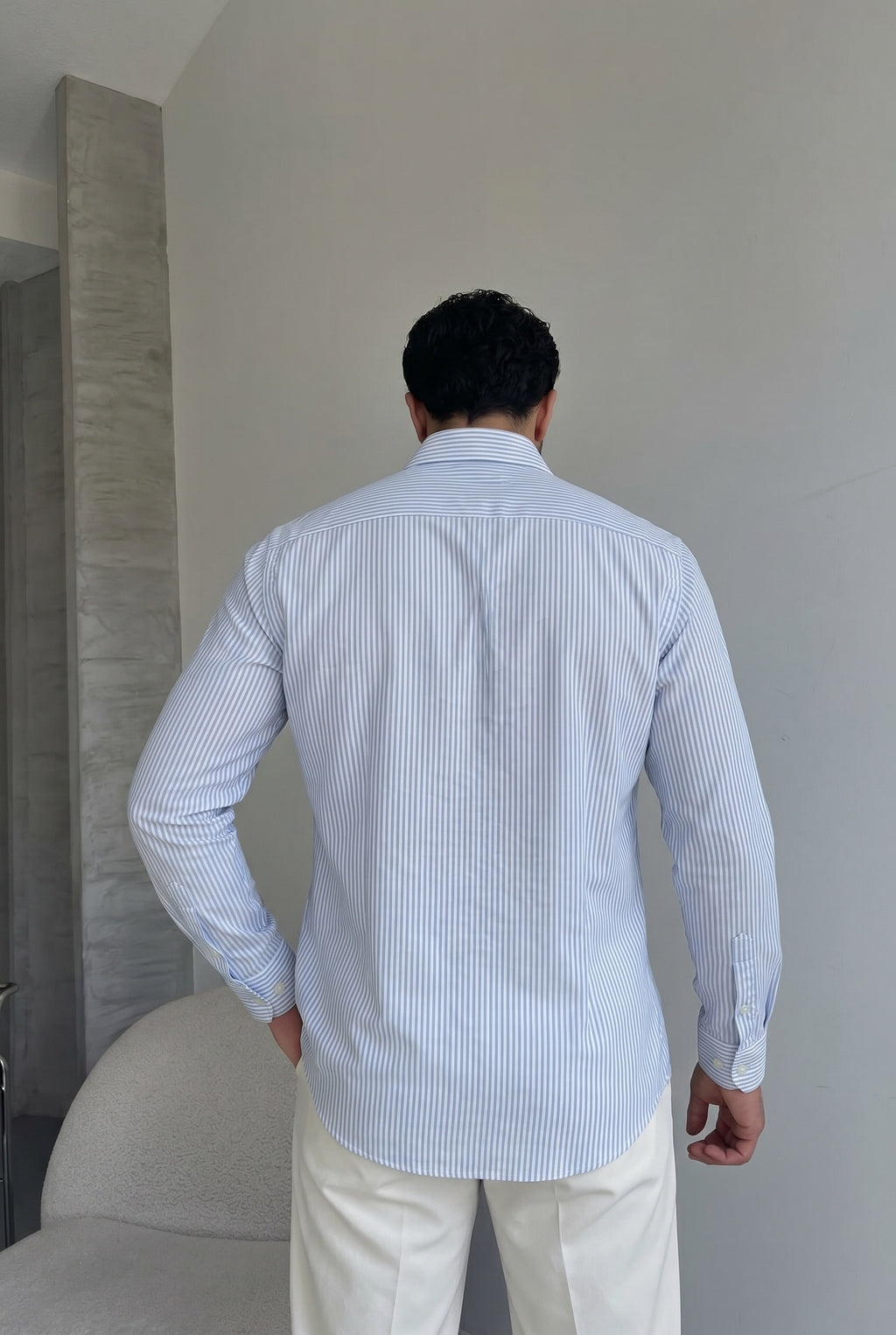 Bogota Beyaz Mavi İnce Dik Çizgili Regular Rahat Kalıp Gömlek