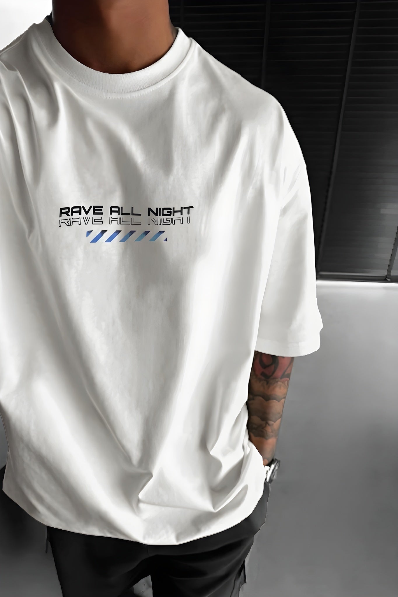 Erkek Ekru Beyaz Rave All Night Oversize Fit Bol Geniş Kalıp Salaş Kesim T-shirt