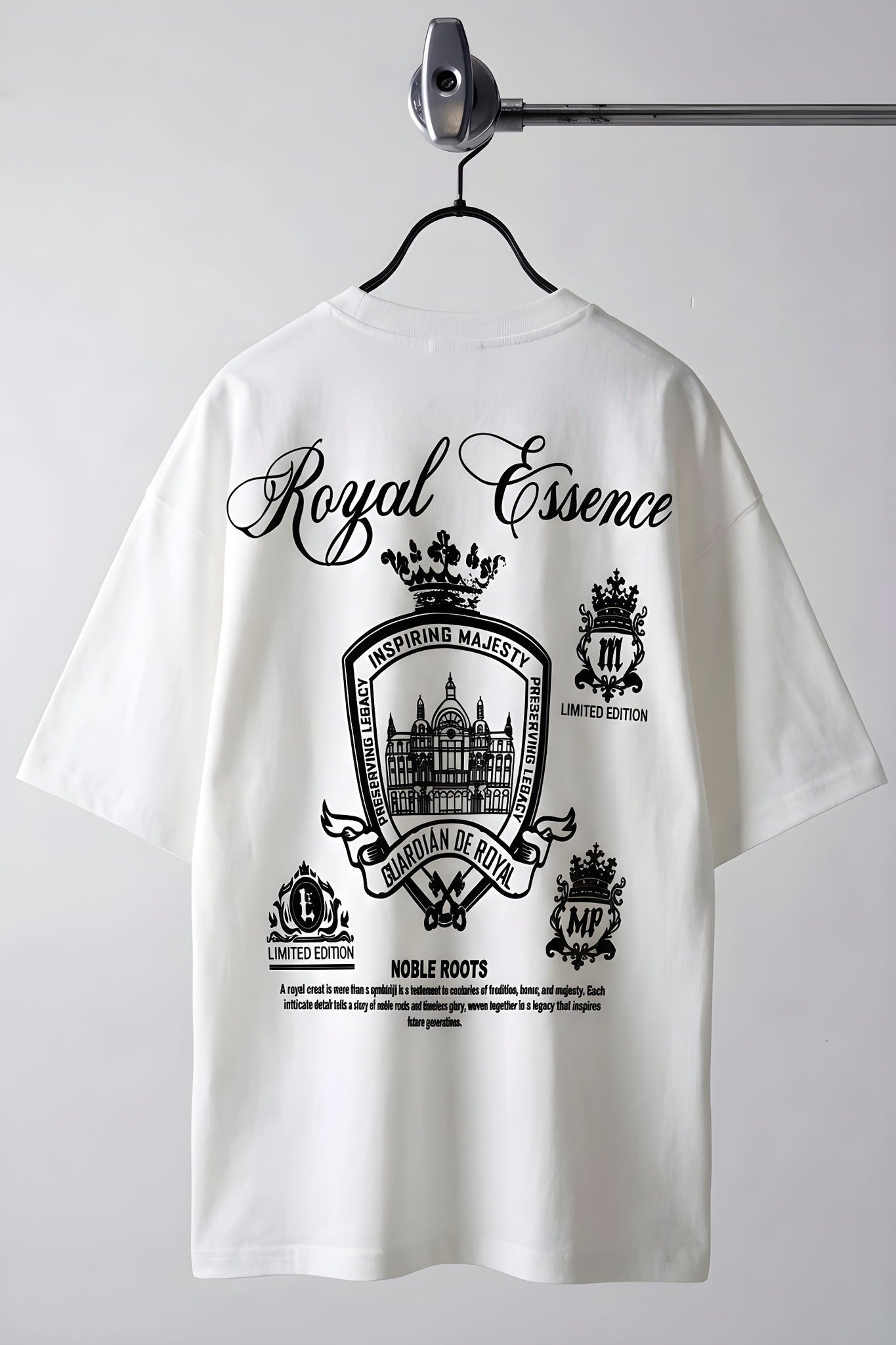 Erkek Ekru Beyaz Royal Essence Oversize Fit Bol Geniş Kalıp Salaş Kesim T-shirt