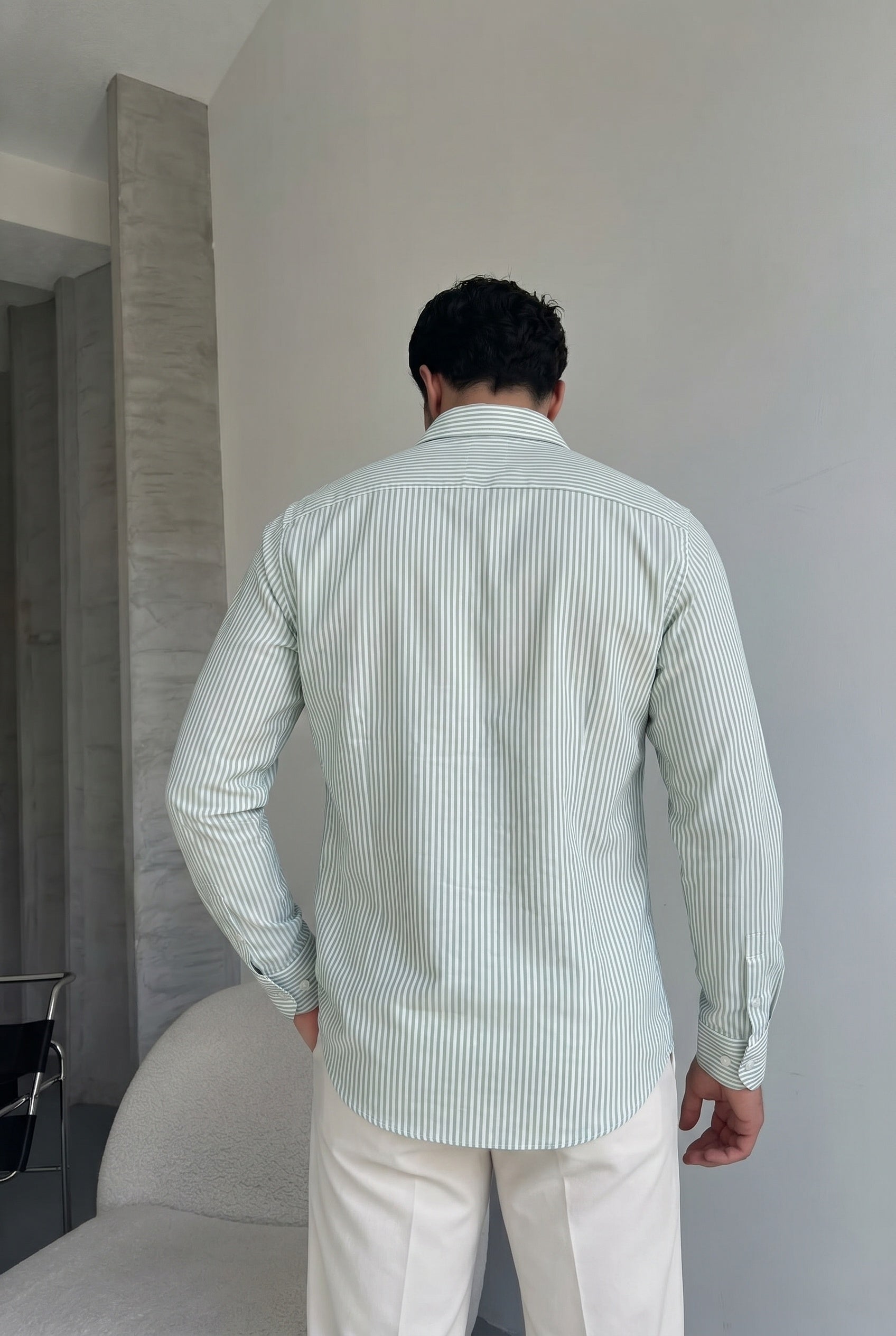 Bogota Beyaz Yeşil İnce Dik Çizgili Regular Rahat Kalıp Gömlek