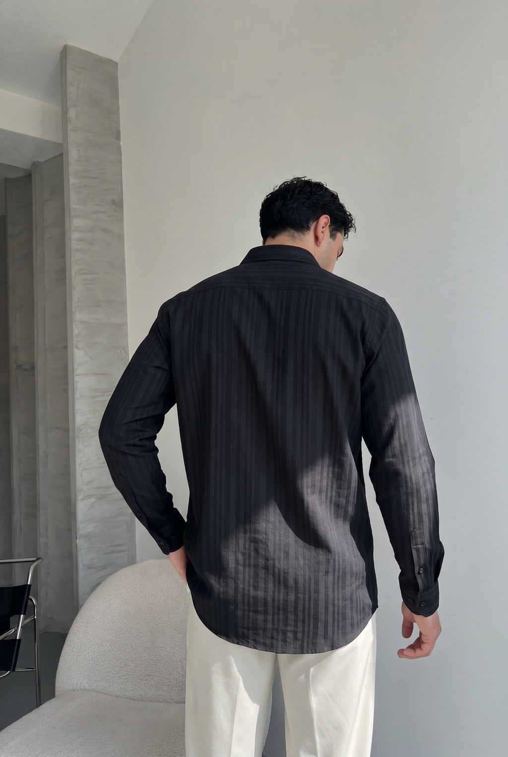 Berlin Siyah Renkli Dik Çizgi Kumaş Desenli Dokulu Regular Rahat Kalıp Gömlek