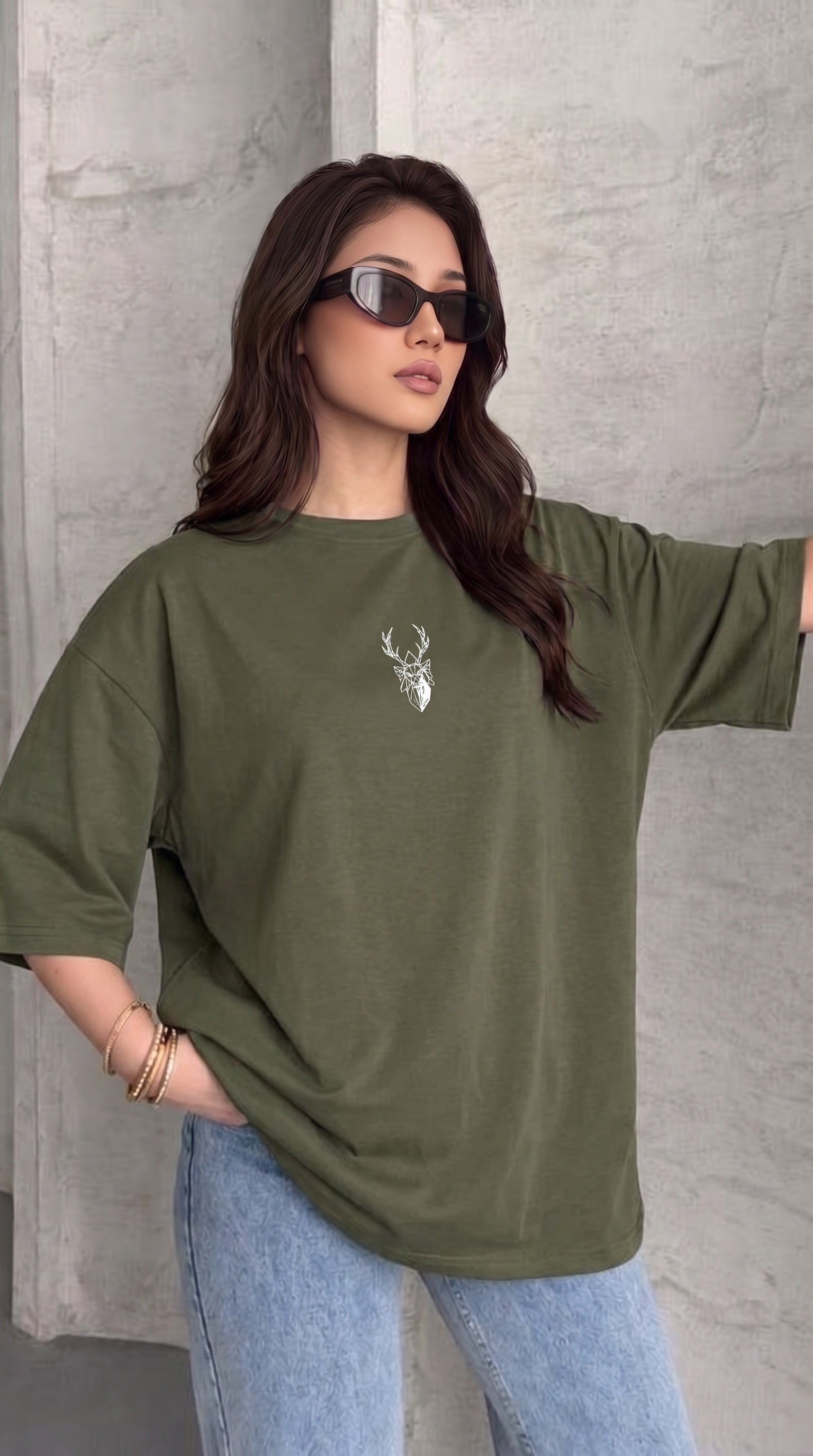 Kadın Haki Yeşil Geyik Oversize Salas Boyfriend T-shirt