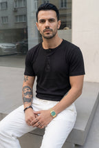 Erkek Siyah Henley Yaka Tişört Üç Düğmeli Patlı Fitilli Regular T-shirt