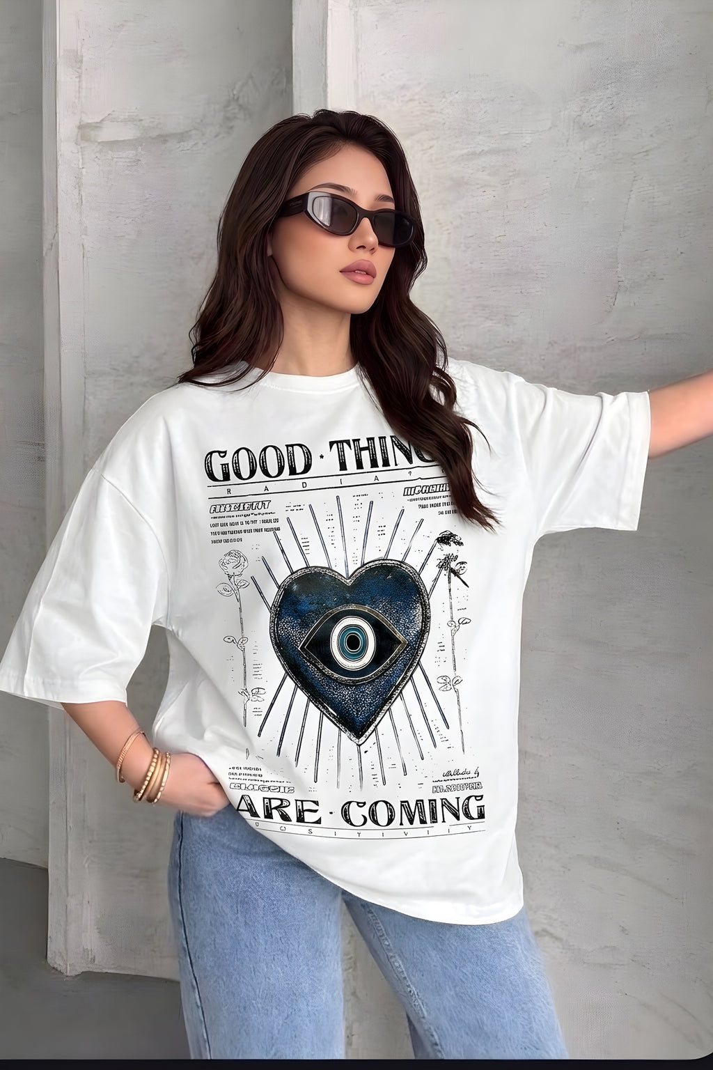 Kadın Ekru Beyaz Nazar Baskılı Oversize Fit Bol Geniş Kalıp Salaş Kesim T-shirt