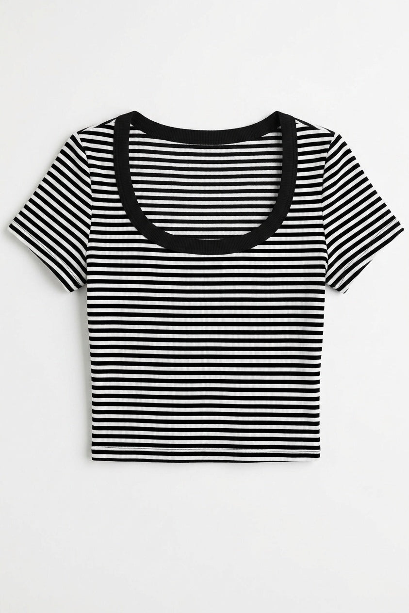 Kadın İnce Çizgili Siyah-Beyaz U Yaka Kısa Kollu Fitilli Kaşkorse Body T-Shirt