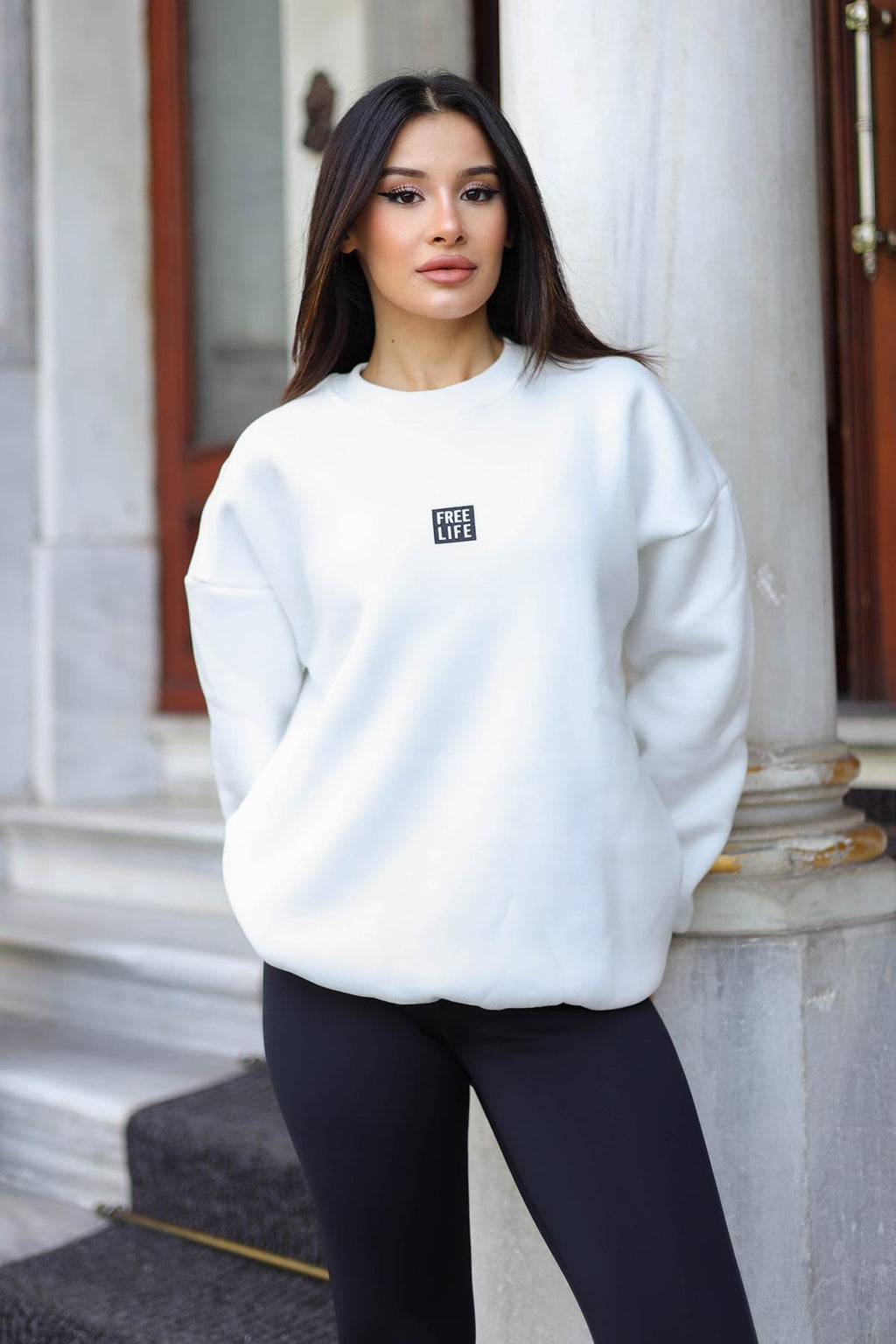 Kadın Beyaz Free Life Baskılı 0 Sıfır Yaka Oversize Salaş Bol Kesim Polar Sweatshirt
