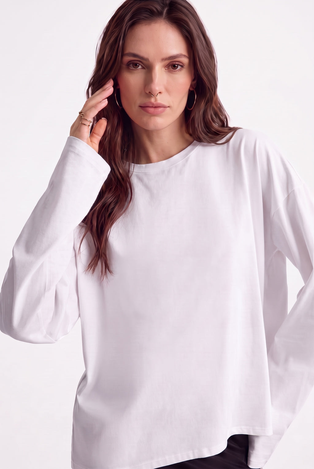 Kadın Beyaz T-shirt Geniş Kol Bisiklet Yaka Uzun Kollu Tişört