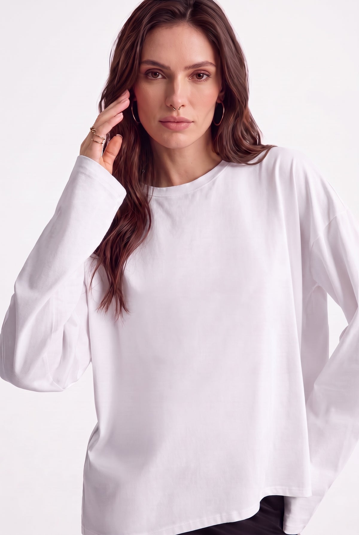 Kadın Beyaz T-shirt Geniş Kol Bisiklet Yaka Uzun Kollu Tişört