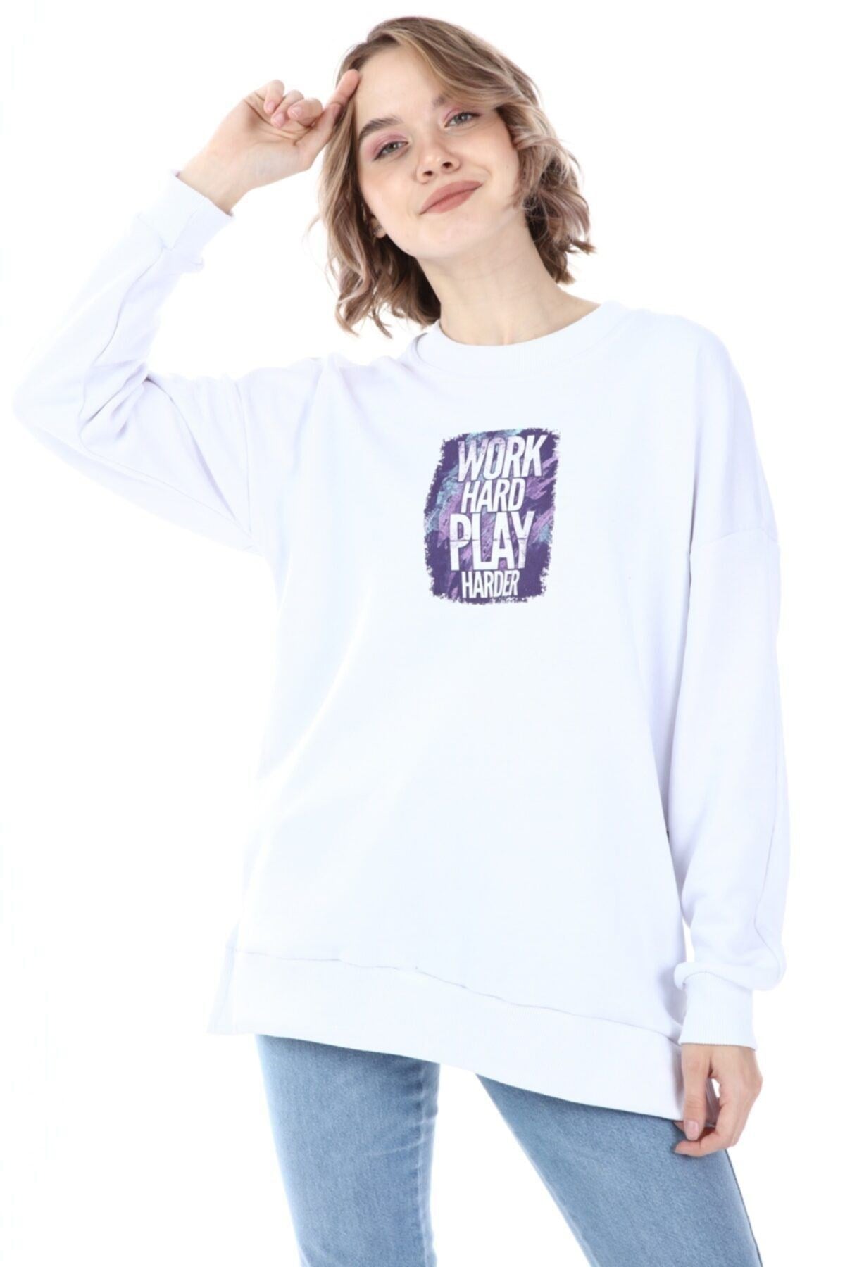 Kadın Beyaz Yırtmaçlı  Baskılı Oversize Sweatshirt