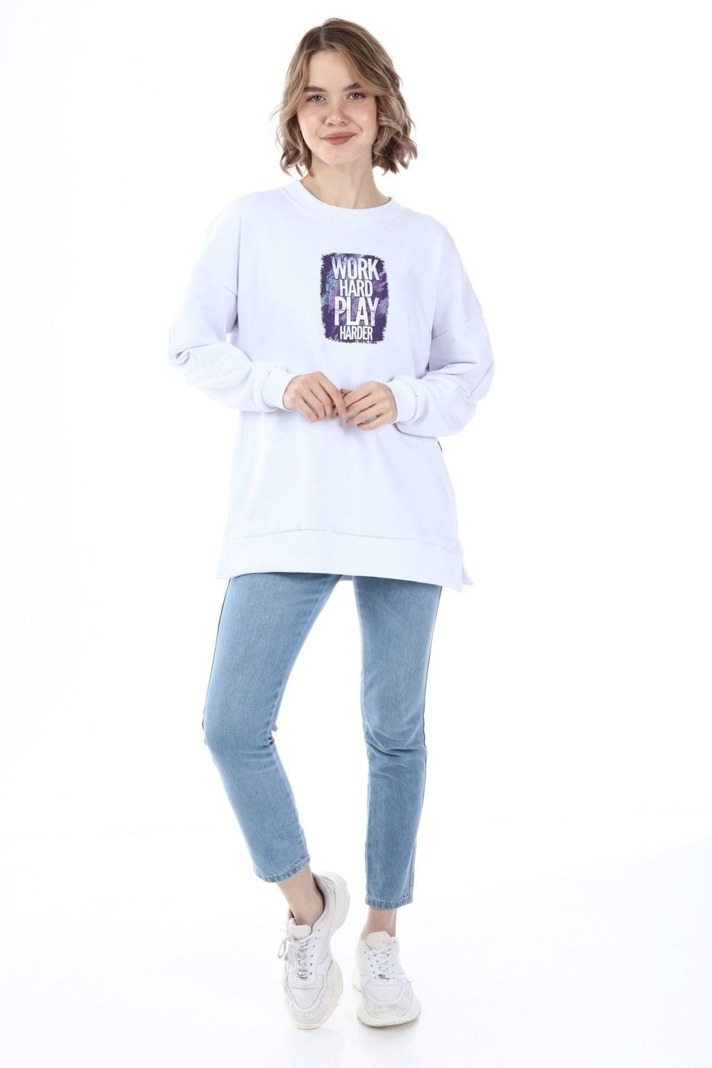 Kadın Beyaz Yırtmaçlı  Baskılı Oversize Sweatshirt