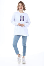 Kadın Beyaz Yırtmaçlı  Baskılı Oversize Sweatshirt