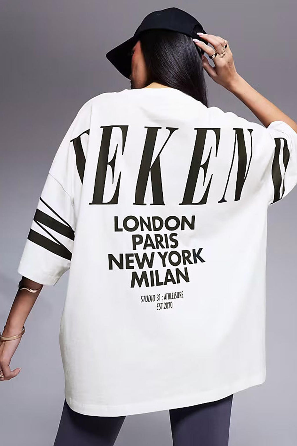 Kadın Ekru Beyaz Weekend Oversize Fit Bol Geniş Kalıp Salaş Kesim T-shirt