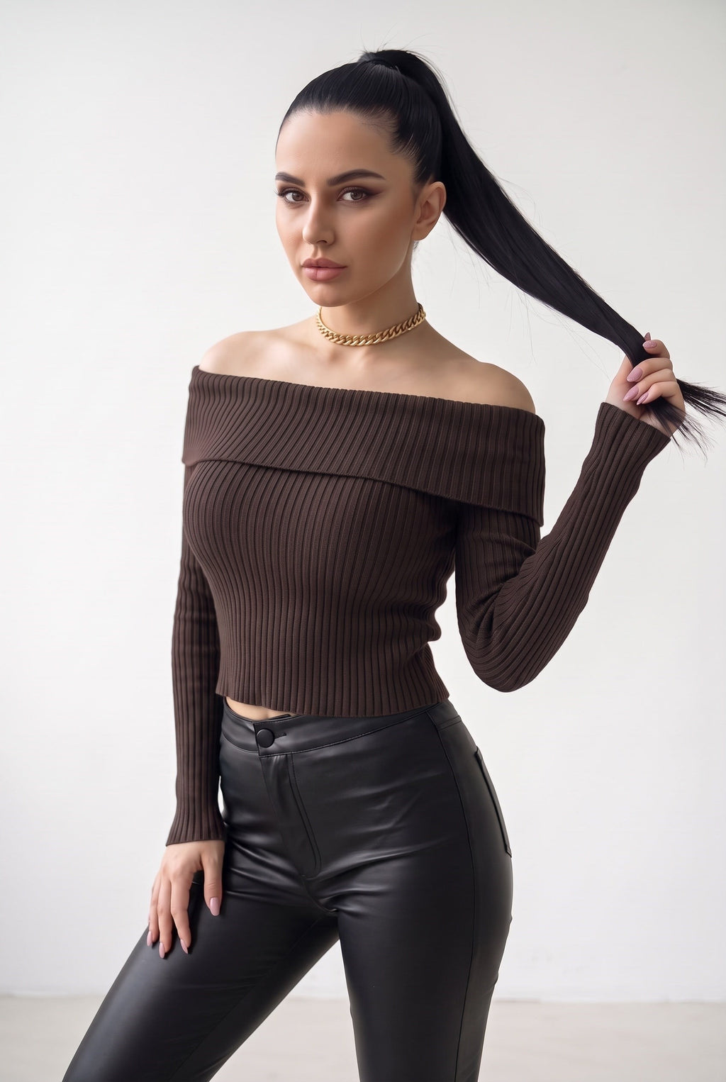 Kadın Kahverengi Madonna Yarı Crop Fitilli Bluz Kazak