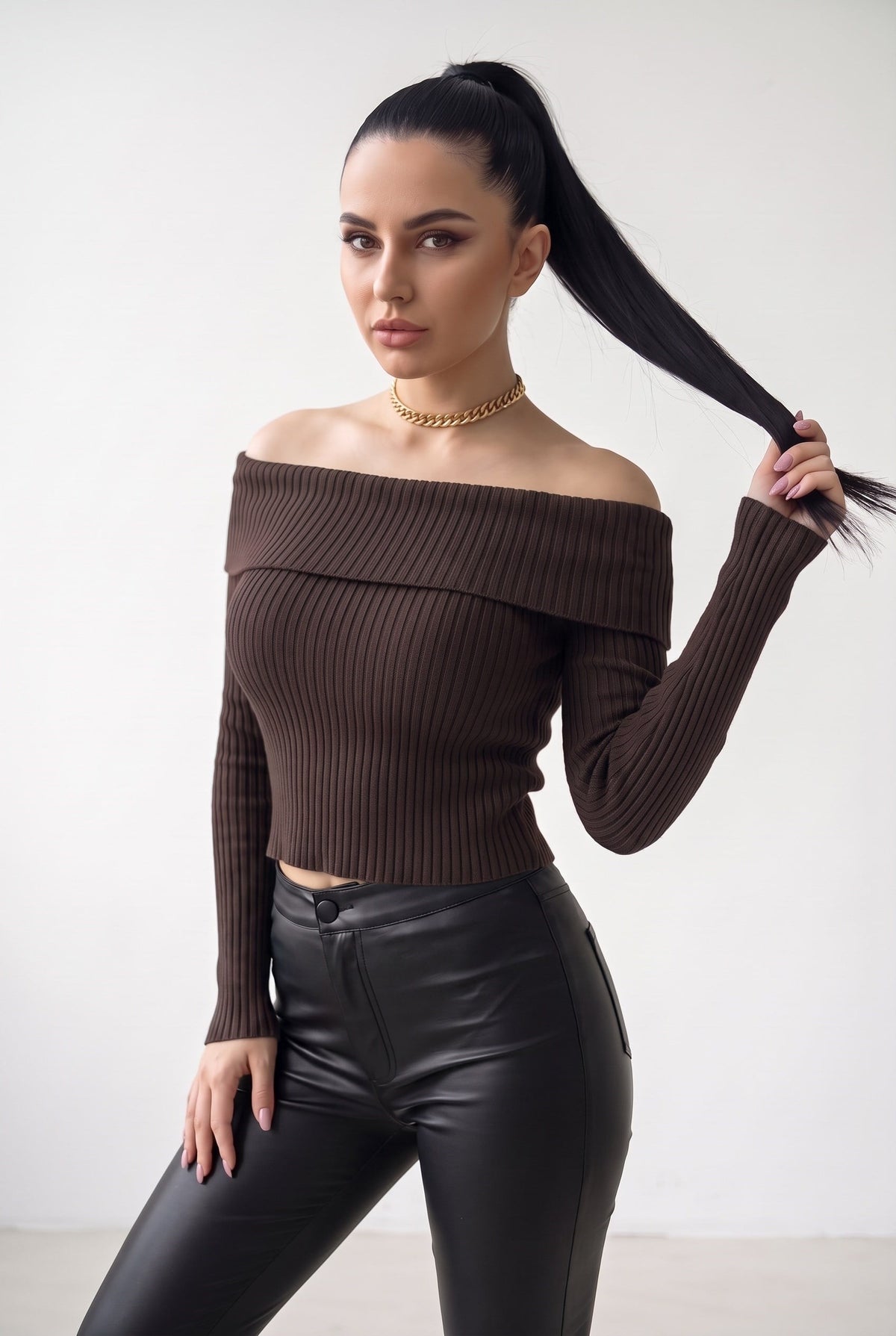 Kadın Kahverengi Madonna Yarı Crop Fitilli Bluz Kazak