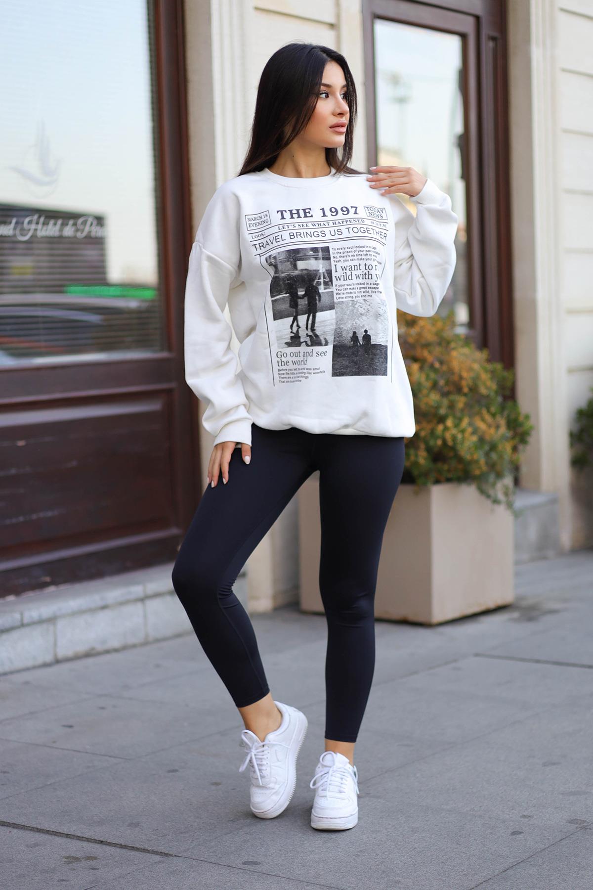 Kadın Kırık Beyaz Krem Ekru 1997 Baskılı 0 Sıfır Yaka Oversize Salaş Bol Kesim Polar Sweatshirt