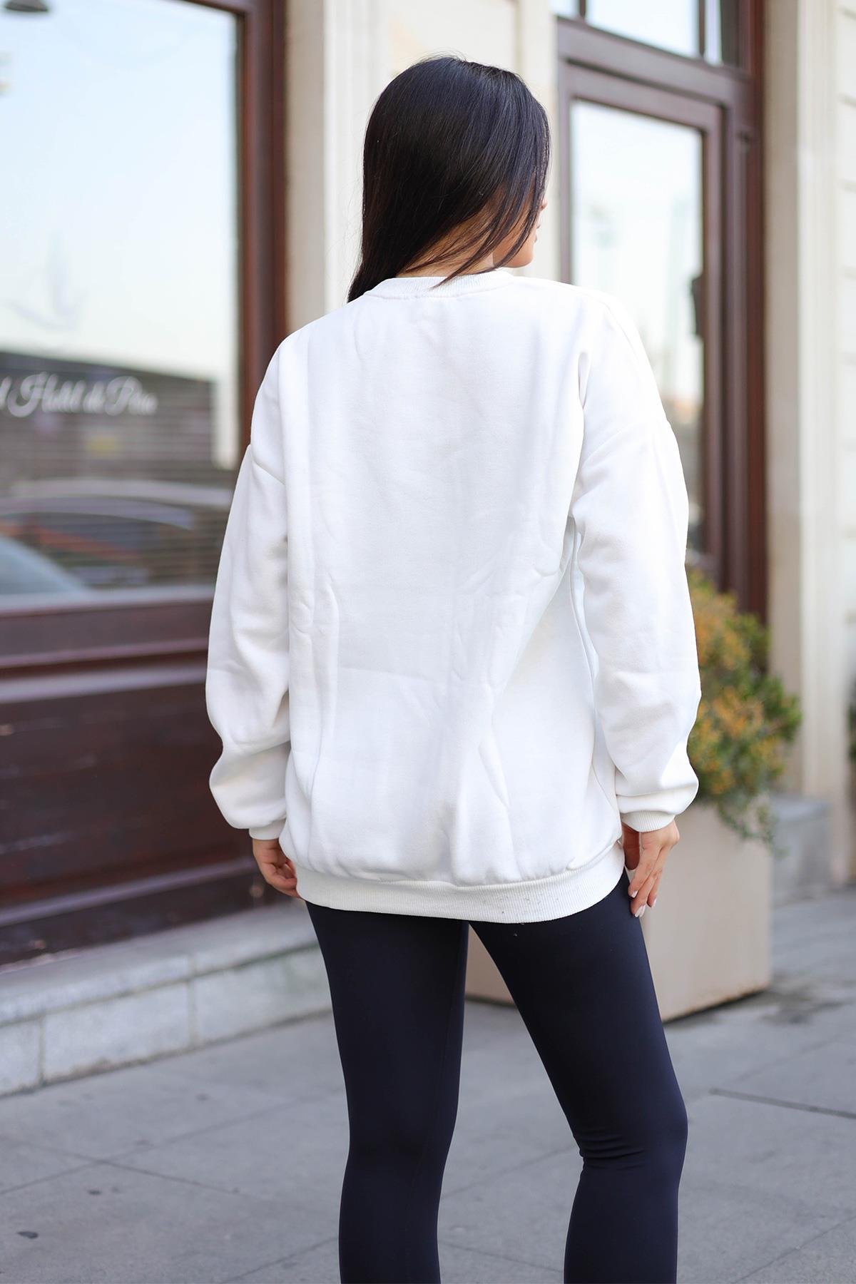 Kadın Kırık Beyaz Krem Ekru But First Coffee Baskılı 0 Sıfır Yaka Oversize Salaş Bol Kesim Polar Sweatshirt