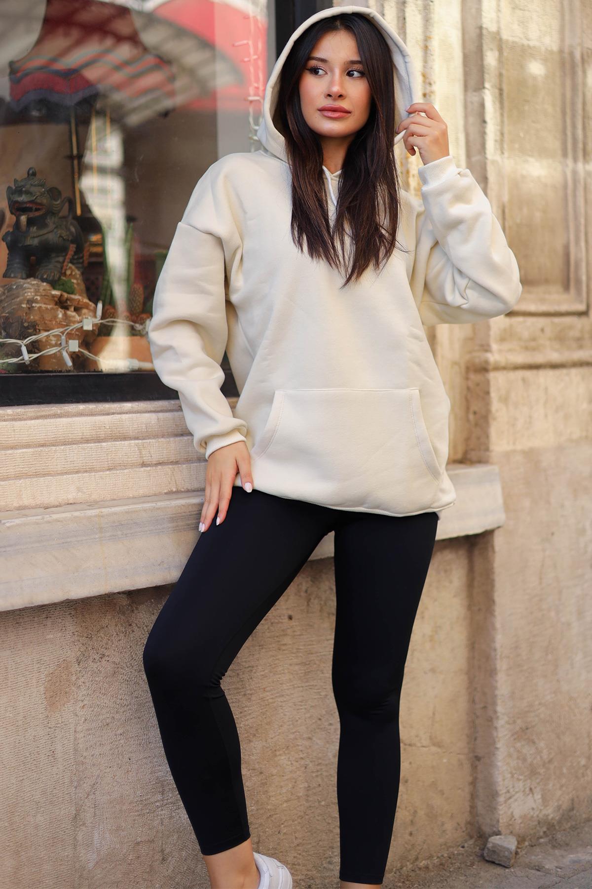 Kadın Kırık Beyaz Krem Ekru Düz Kapüşonlu Oversize 3 iplik Şardonlu Salaş Bol Kesim Hoodie Sweatshirt