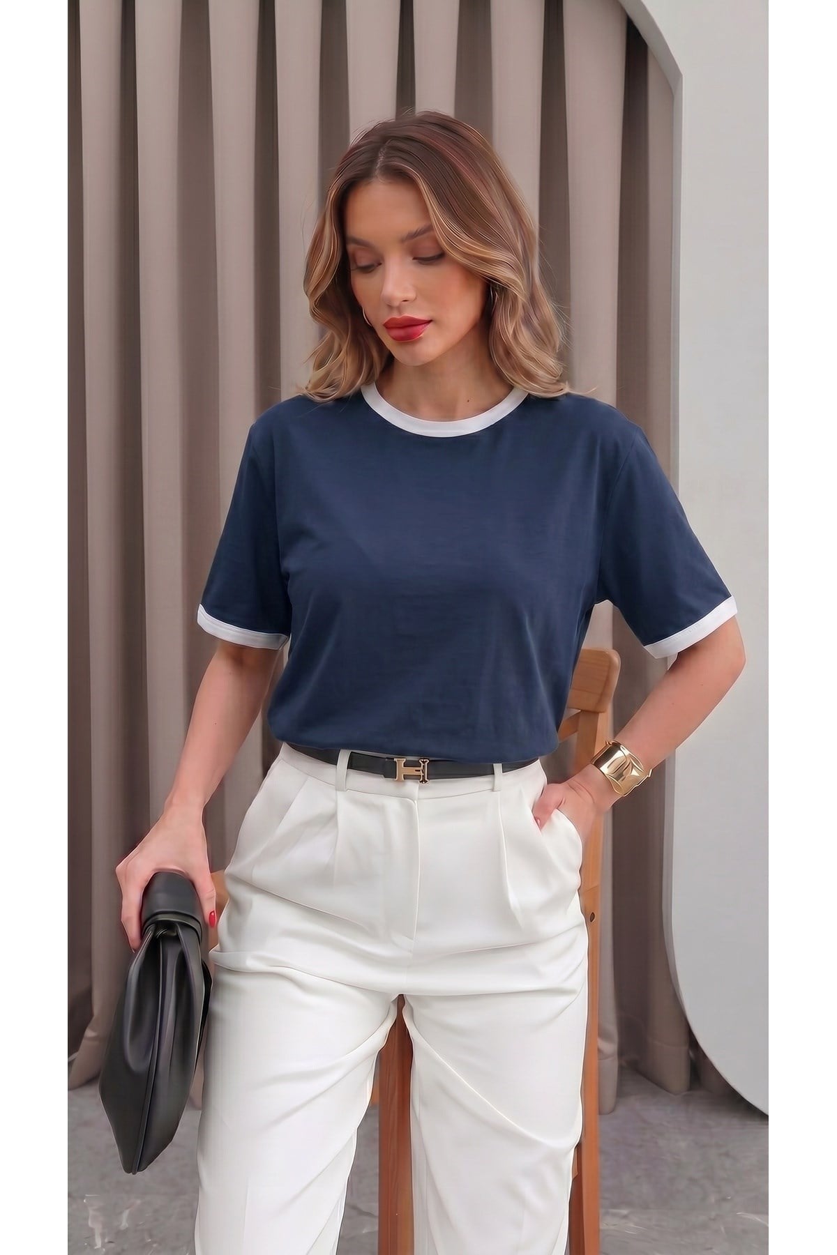 Kadın Lacivert Beyaz Biye Garnili Orta Kalın Kumaş Bisiklet Yaka Yarım Oversize Salaş T-shirt