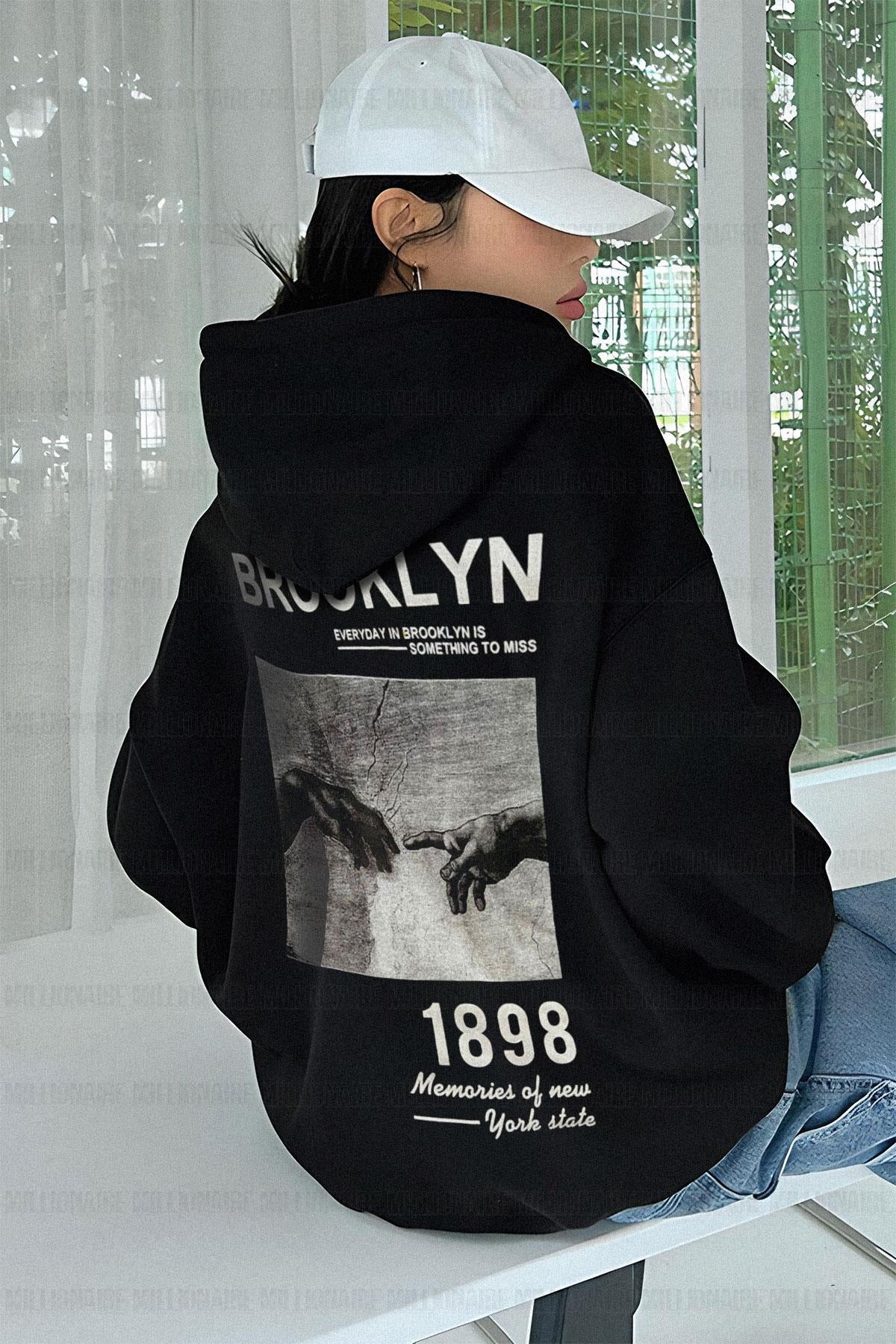 Kadın Siyah 1898 Baskılı Baskılı 3 iplik Şardonlu Kapüşonlu Oversize Salaş Bol Kesim Hoodie Sweatshirt