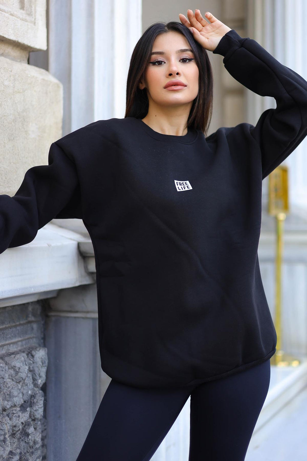 Kadın Siyah Free Life Baskılı 0 Sıfır Yaka Oversize Salaş Bol Kesim Polar Sweatshirt