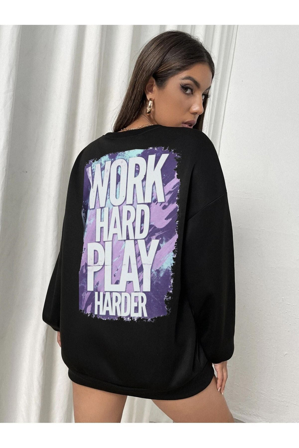 Kadın Siyah Yırtmaçlı Work Hard Baskılı Oversize Sweatshirt