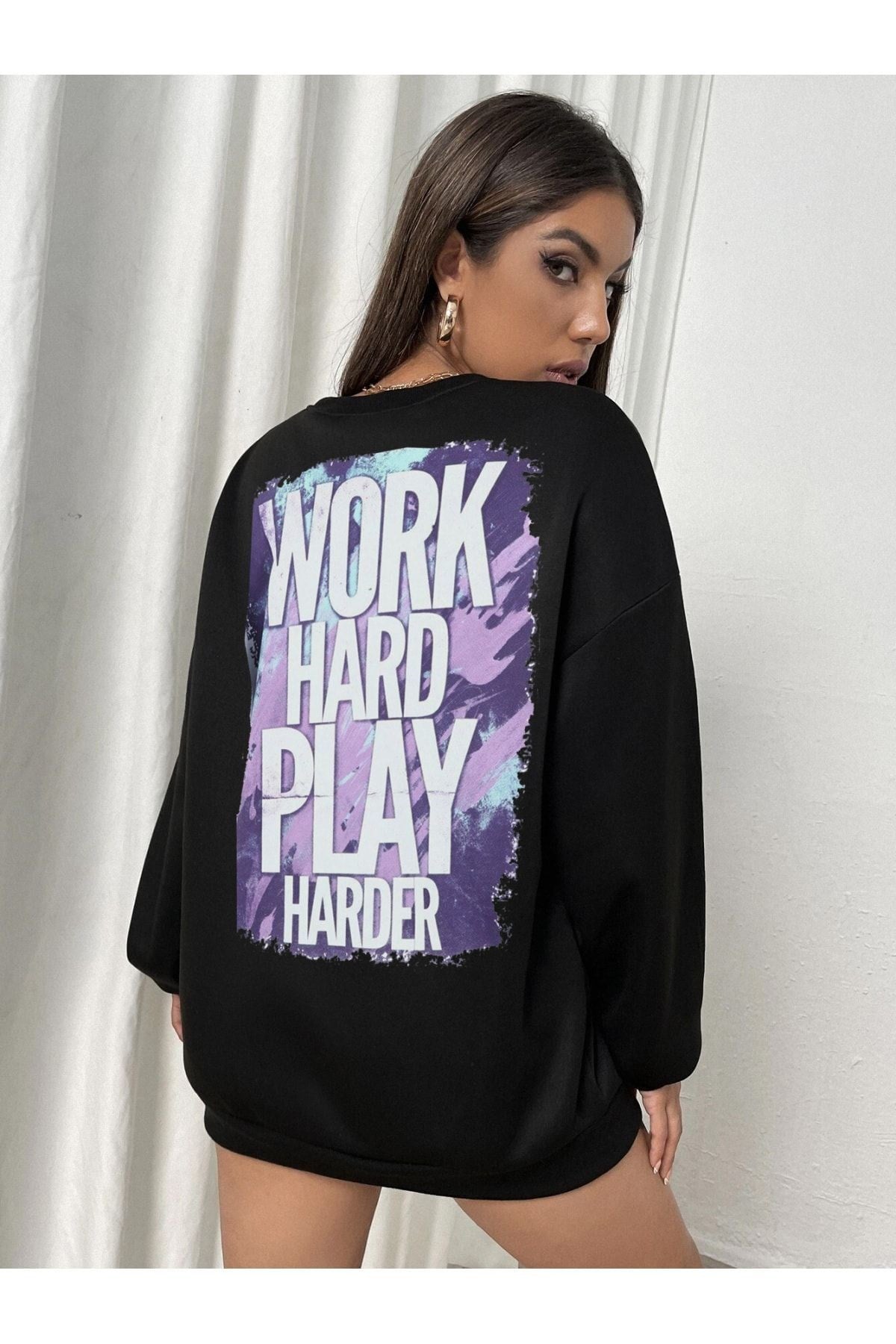 Kadın Siyah Yırtmaçlı Work Hard Baskılı Oversize Sweatshirt