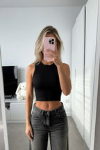 Kadın Siyah Kolsuz Bisiklet Yaka Likralı Sıfır Kol Atlet  Body Crop Bluz