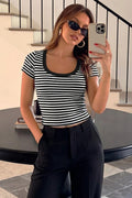 Kadın Kalın Çizgili Siyah-Beyaz U Yaka Kısa Kollu Fitilli Kaşkorse Bluz Body